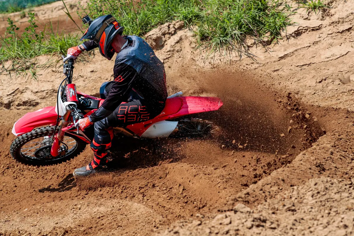 Honda CRF 250R e 450R 2020. Questione di coppia  (13)