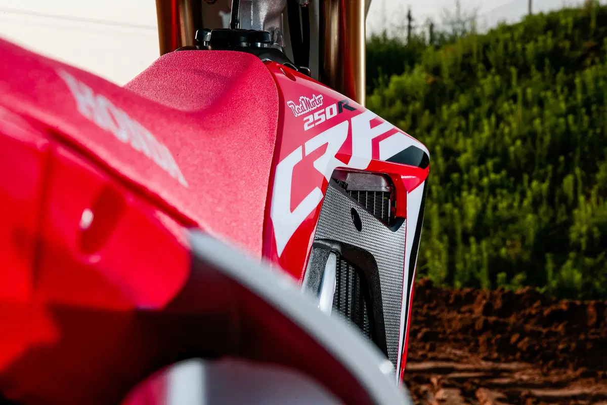 Honda CRF 250R e 450R 2020. Questione di coppia  (6)