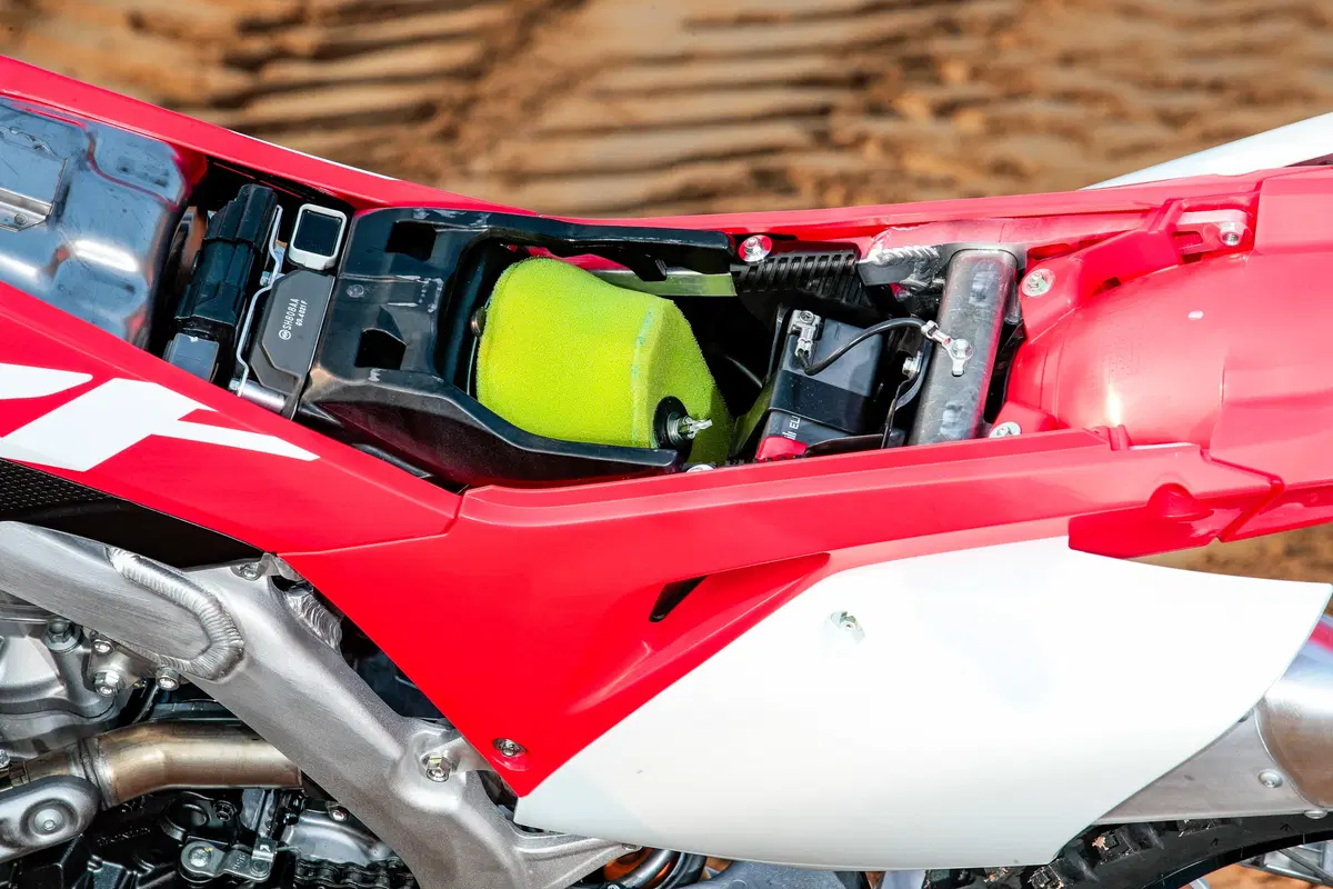 Honda CRF 250R e 450R 2020. Questione di coppia  (19)