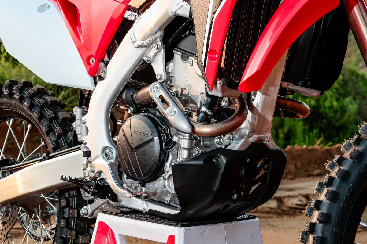 Honda CRF 250R e 450R 2020. Questione di coppia  (15)