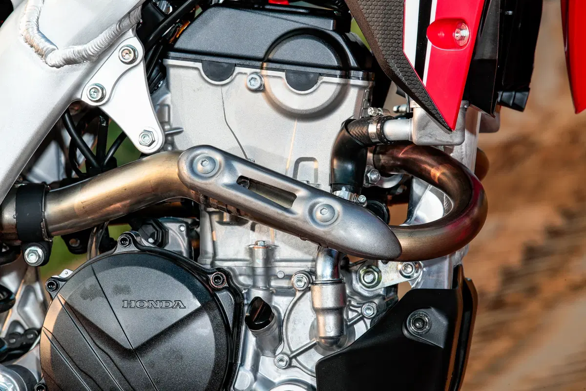 Honda CRF 250R e 450R 2020. Questione di coppia  (16)