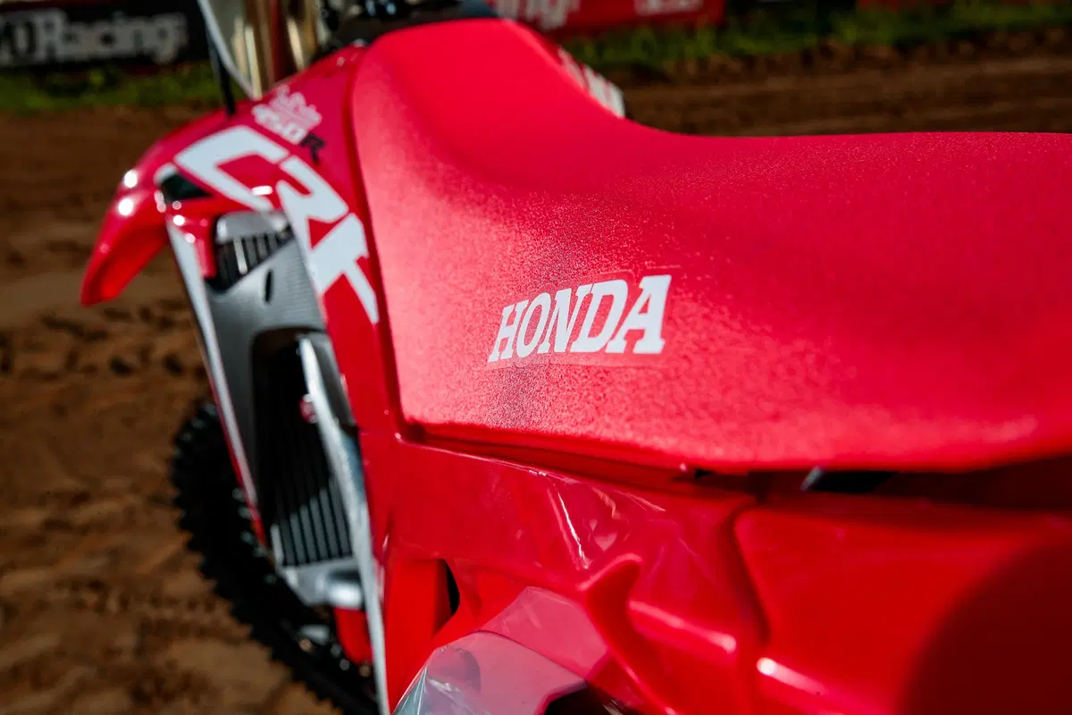 Honda CRF 250R e 450R 2020. Questione di coppia  (8)