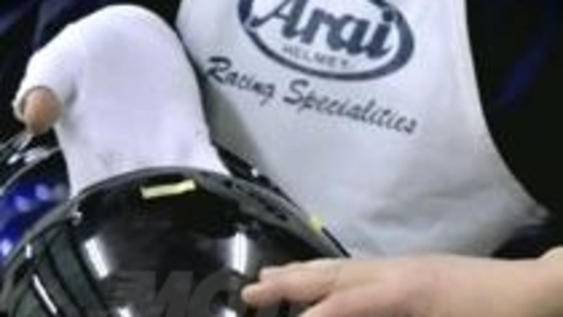 Arai Racing &amp; Touring Service ad EICMA 2011