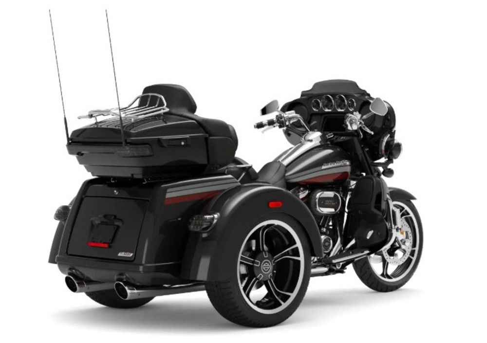 Harley-Davidson 117 CVO Tri Glide Ultra (2020) - FLHTCUTGSE_AF (4)