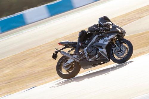 Nuova Triumph Daytona Moto2 765: tutti i dati! (9)