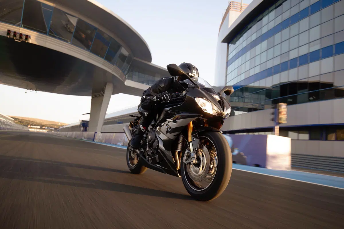 Nuova Triumph Daytona Moto2 765: tutti i dati! (11)