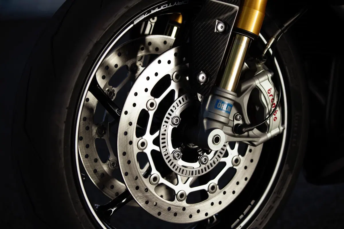 Nuova Triumph Daytona Moto2 765: tutti i dati! (13)