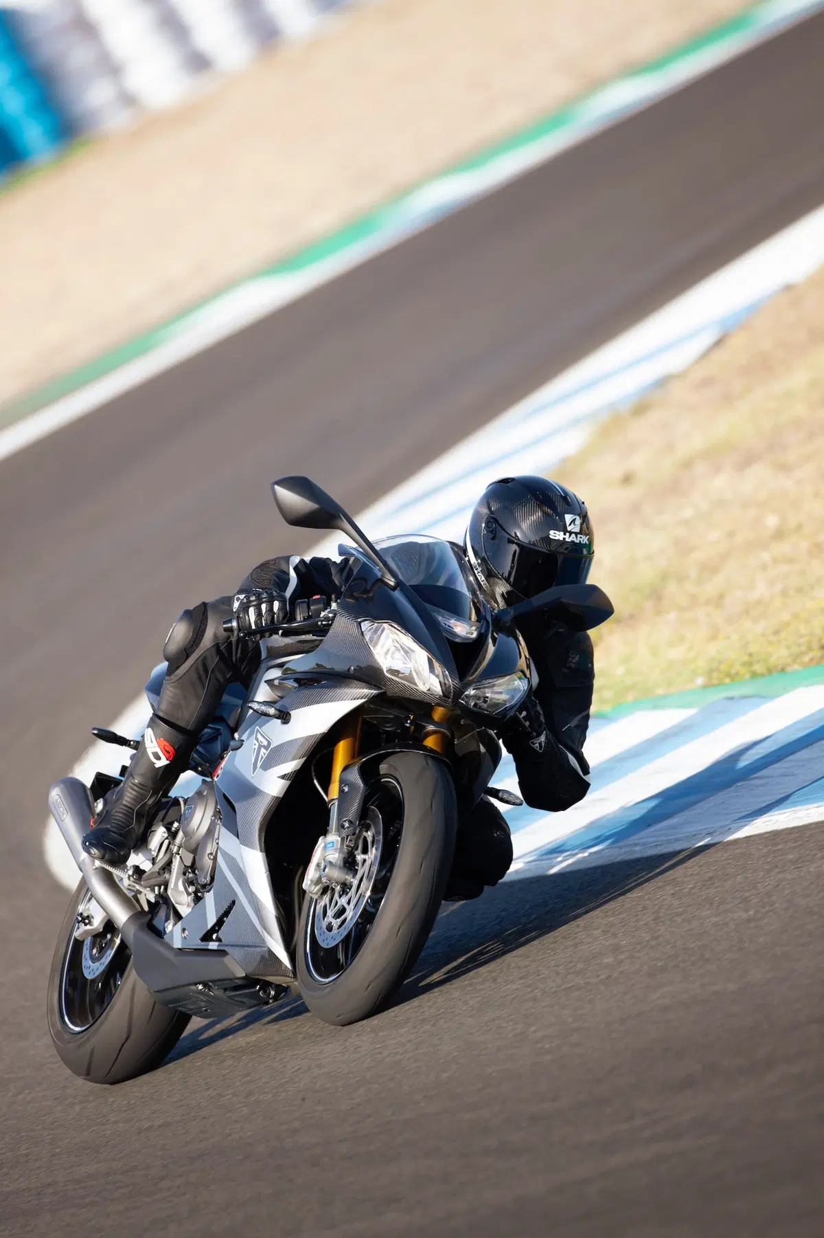 Nuova Triumph Daytona Moto2 765: tutti i dati! (15)