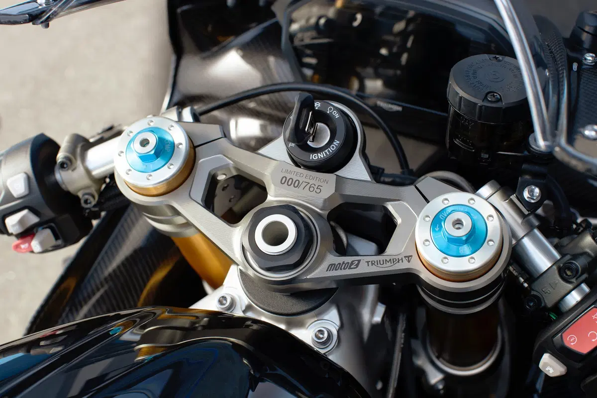Nuova Triumph Daytona Moto2 765: tutti i dati! (27)