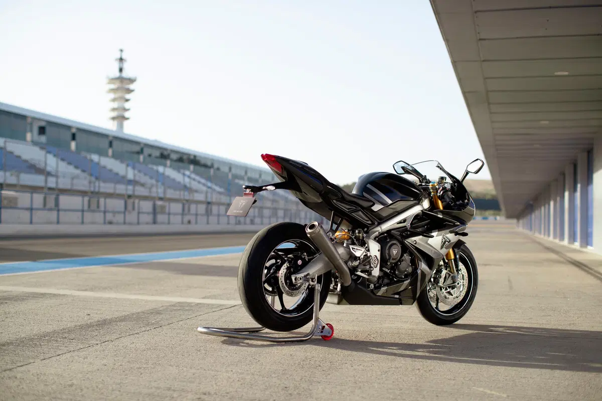Triumph Daytona 765 Daytona 765 Moto2 (2019 - 20) (4)