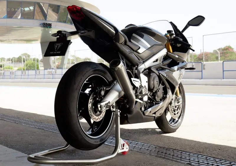 Triumph Daytona 765 Daytona 765 Moto2 (2019 - 20) (8)