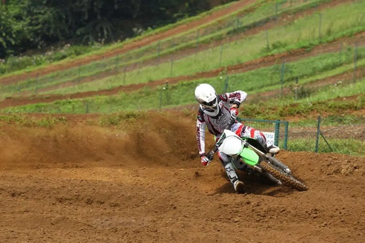 Kawasaki KX450F 2012   (9)