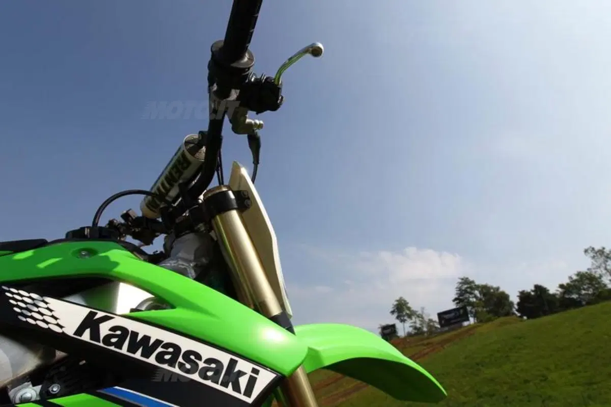 Kawasaki KX450F 2012   (20)