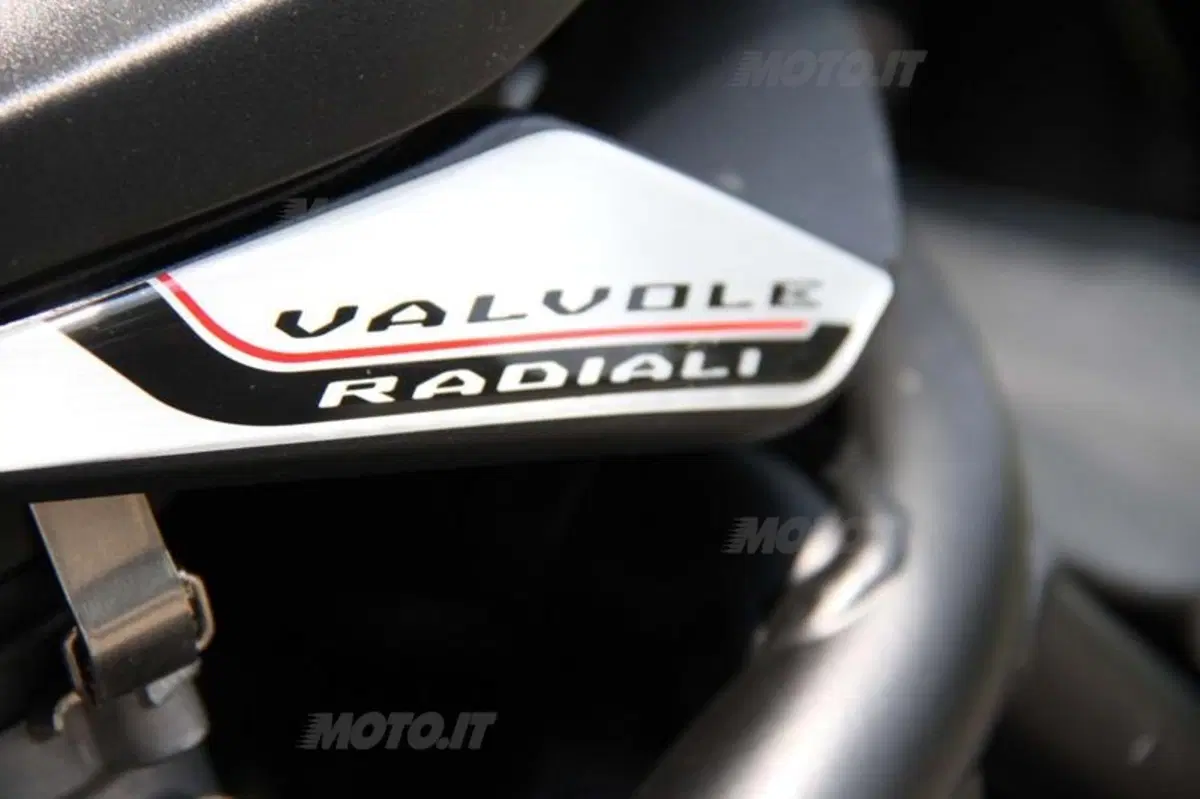 MV Agusta Brutale 920   (7)