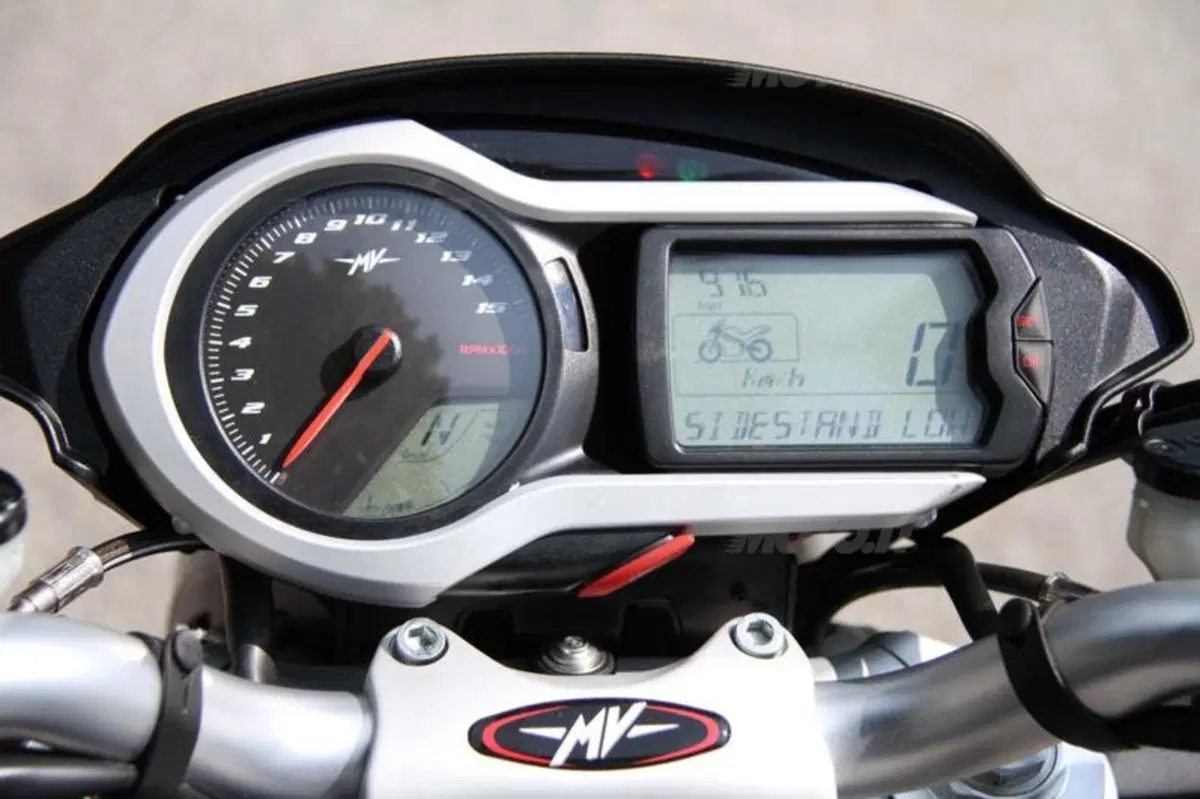 MV Agusta Brutale 920   (9)