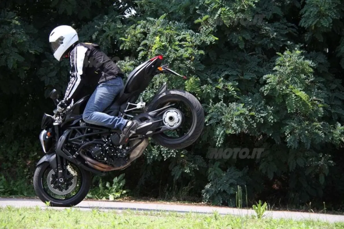 MV Agusta Brutale 920   (31)