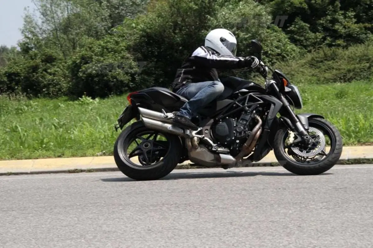 MV Agusta Brutale 920   (32)