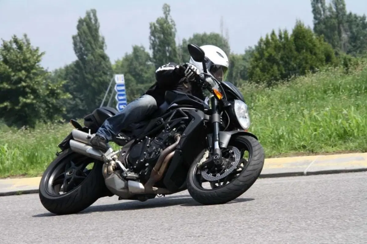 MV Agusta Brutale 920   (33)