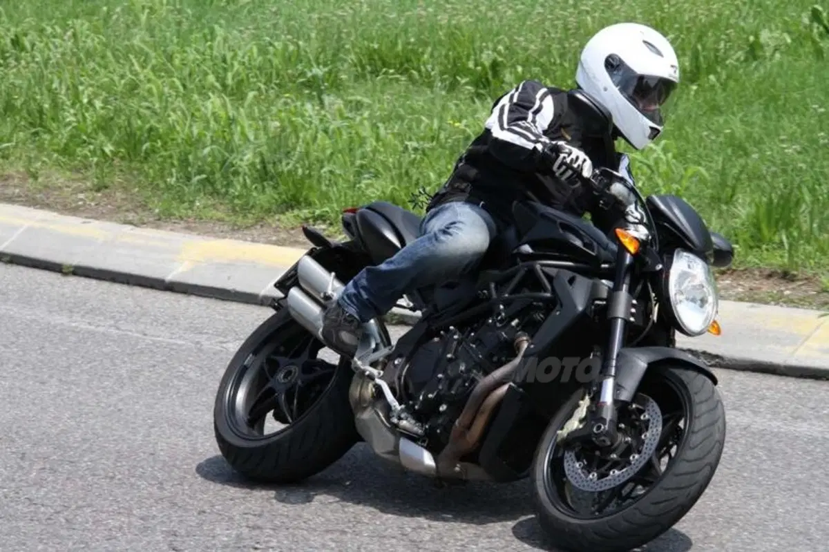 MV Agusta Brutale 920   (34)