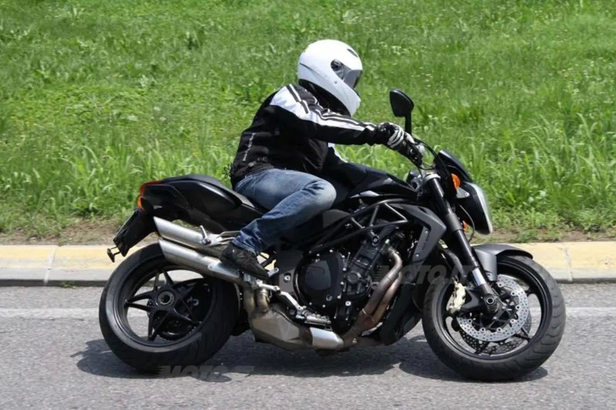 MV Agusta Brutale 920   (35)