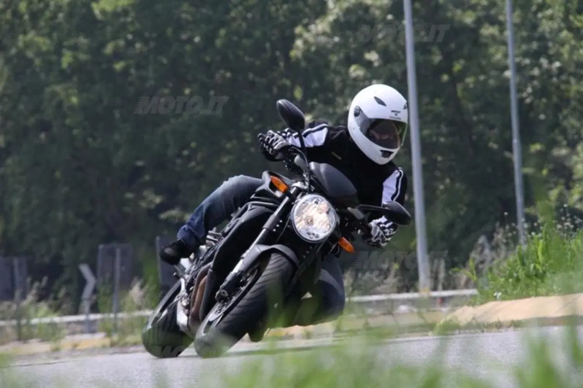 MV Agusta Brutale 920   (37)