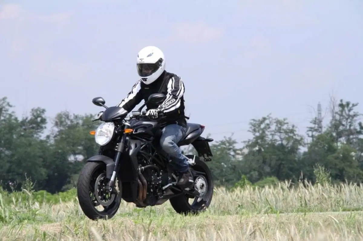 MV Agusta Brutale 920   (47)