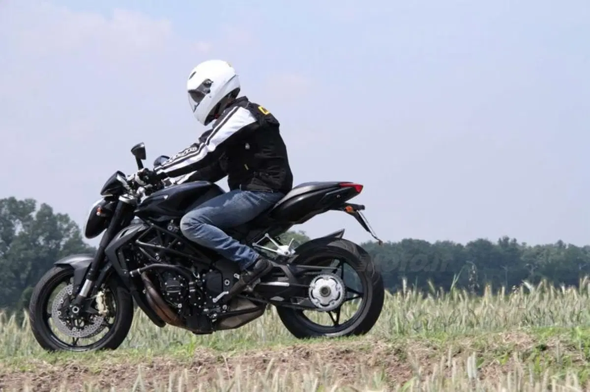 MV Agusta Brutale 920   (48)