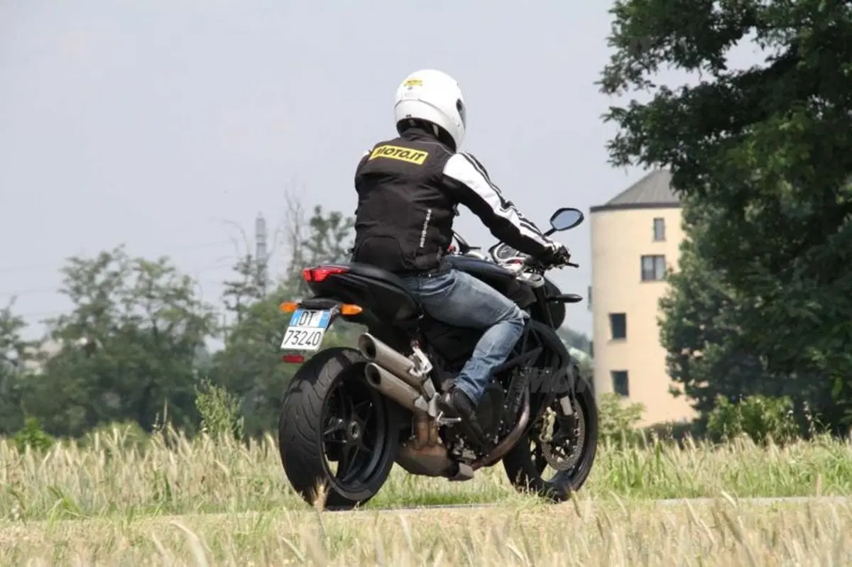 MV Agusta Brutale 920   (51)