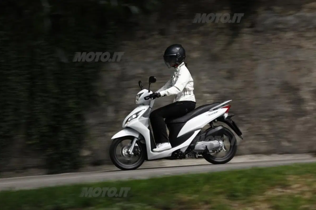 Honda Vision 110   (3)