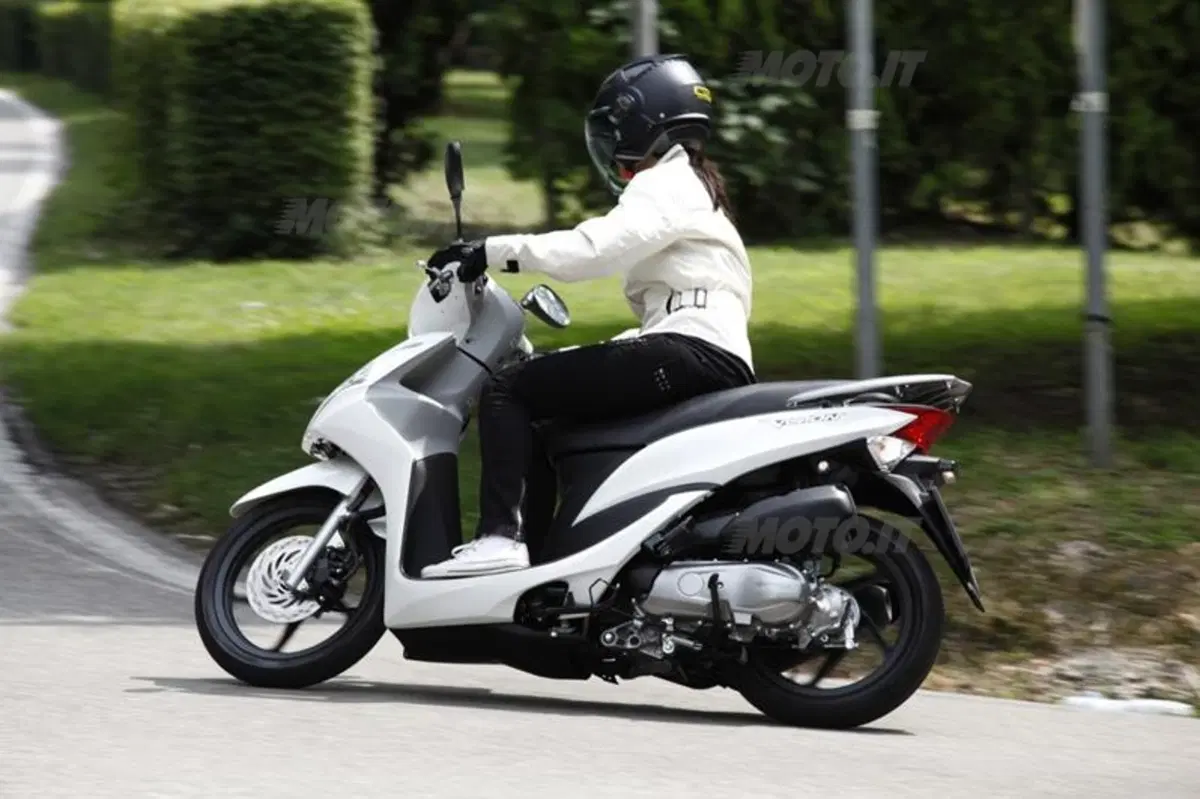 Honda Vision 110   (8)