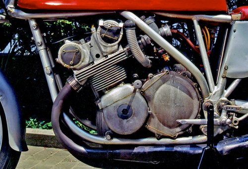 La MV Agusta 500 a 4 cilindri (8)