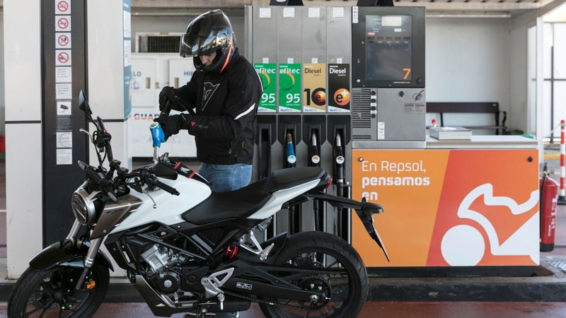 Aree di servizio dedicate ai motociclisti? L&#039;esperimento (che ci convince) di Repsol