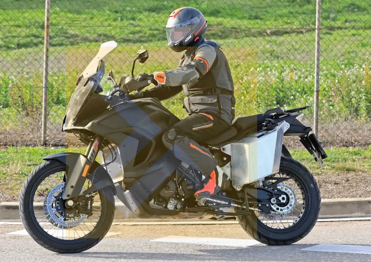La nuova KTM 1290 Super Adventure. Avr&agrave; anche il radar?