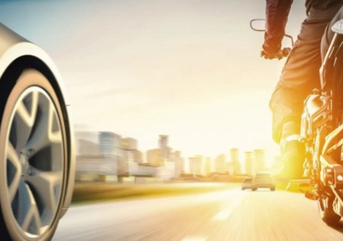 L'auto a guida autonoma, le moto e le loro relazioni sempre pi&ugrave; pericolose 