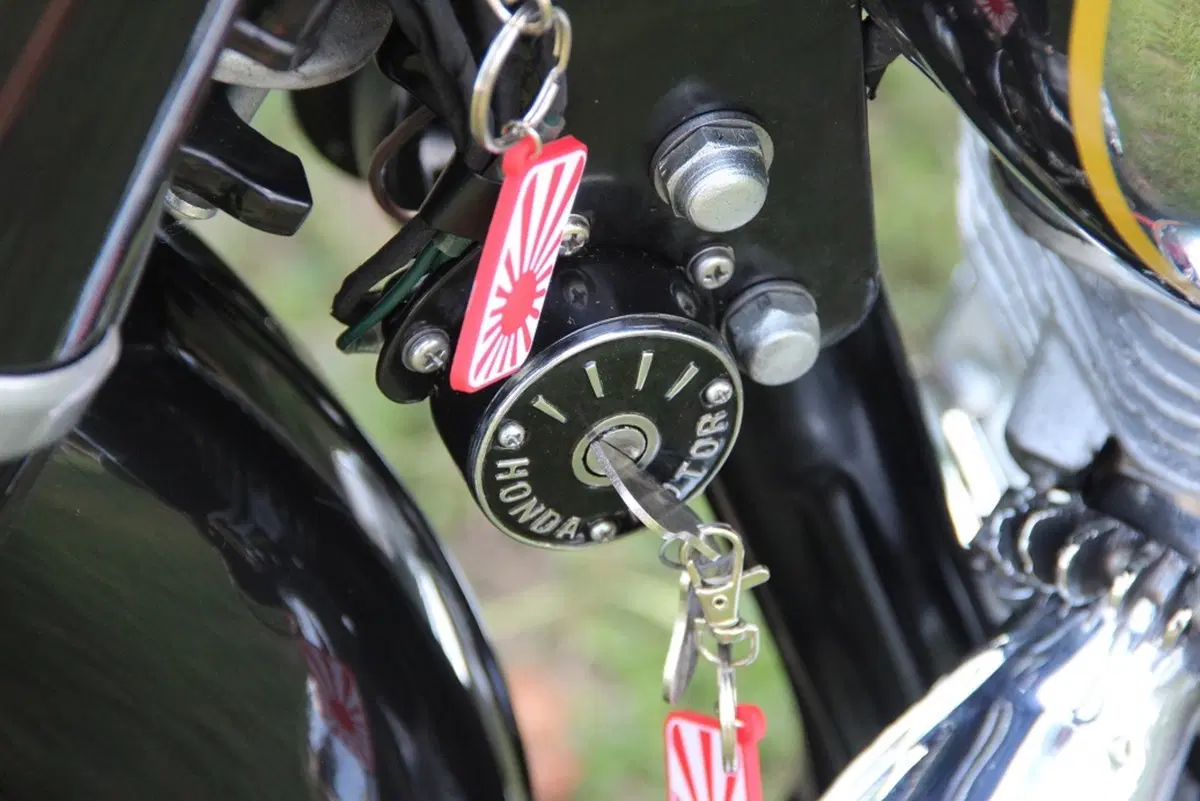 Honda MF 350 Dream: una moto (quasi) unica all'asta (12)