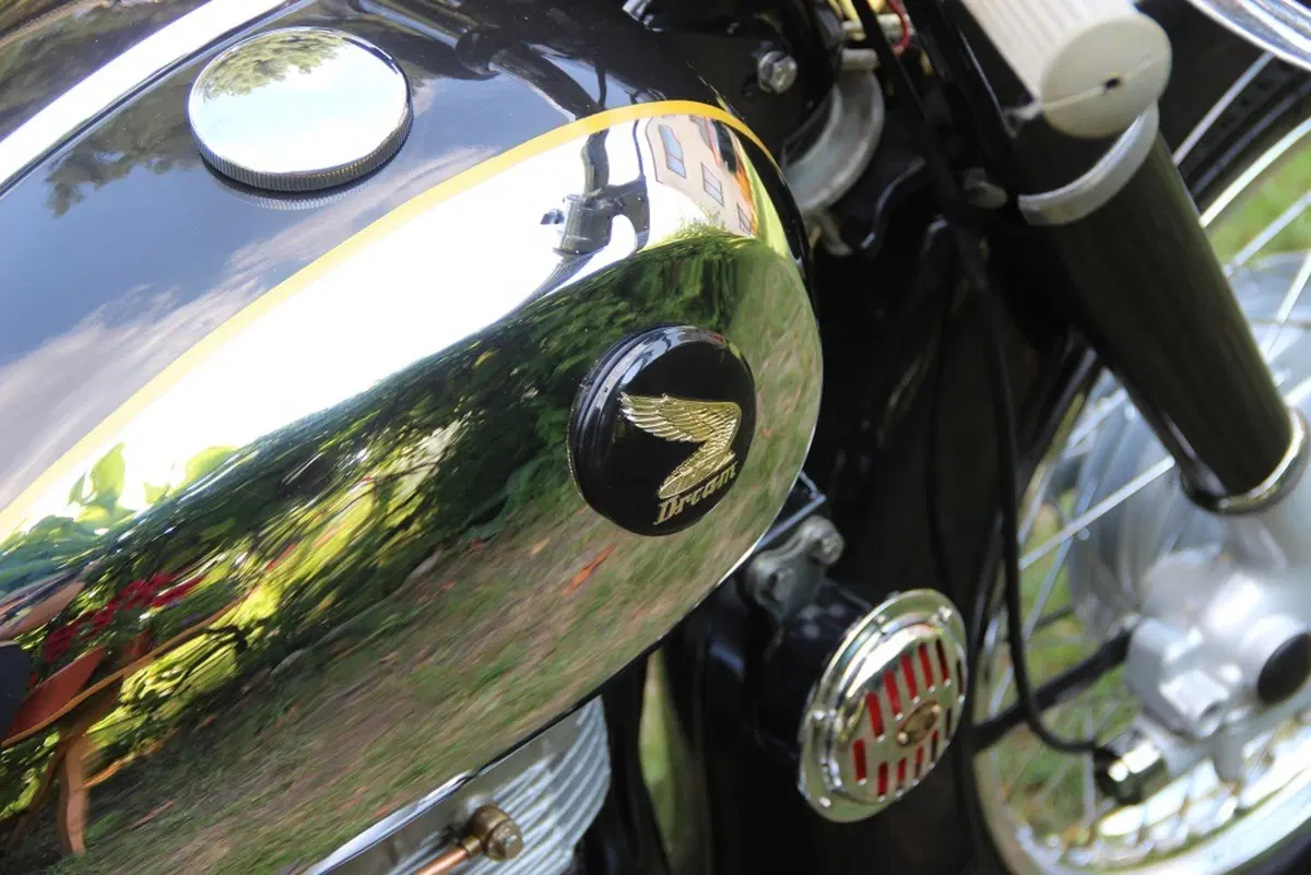 Honda MF 350 Dream: una moto (quasi) unica all'asta (14)