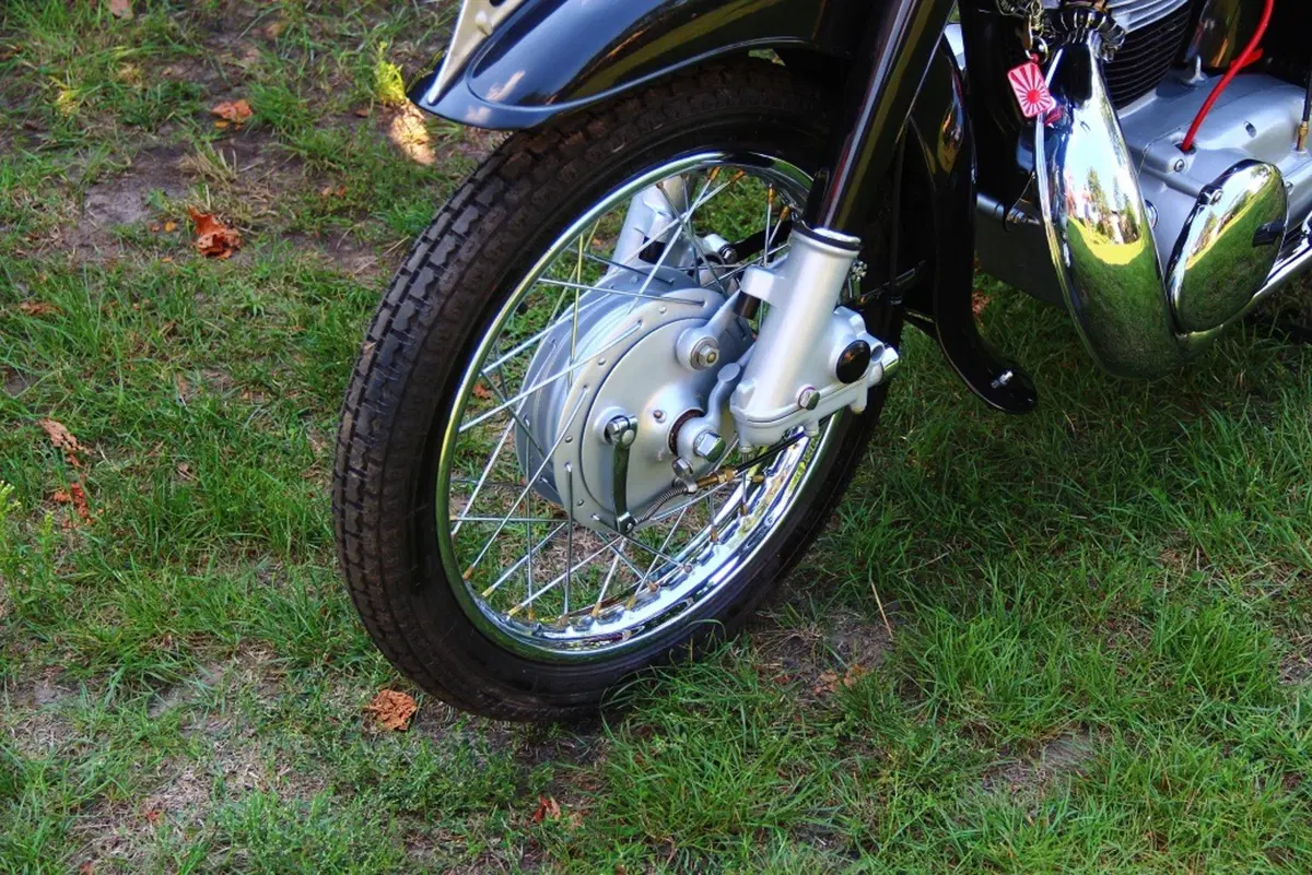 Honda MF 350 Dream: una moto (quasi) unica all'asta (17)