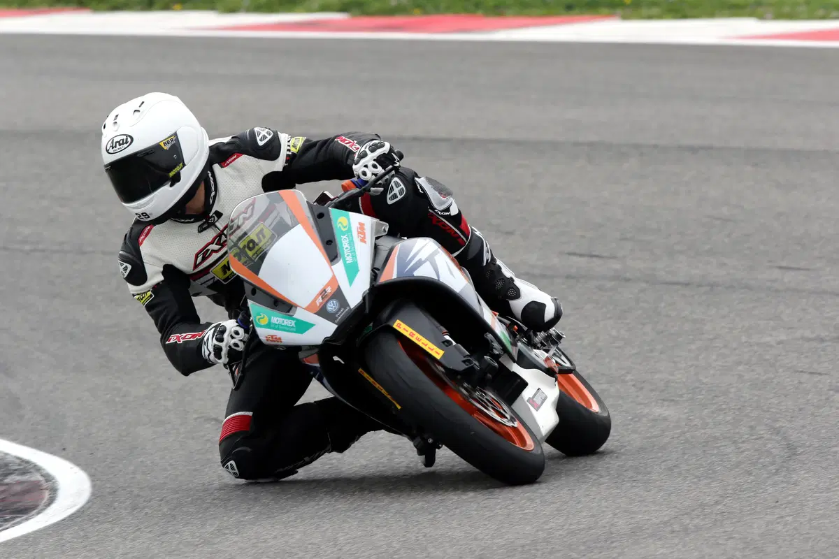 KTM RC 390 Cup SP4T (3)