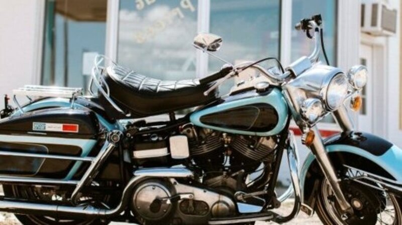 L&#039;Harley-Davidson Electra Glide di Elvis Presley venduta all&#039;asta a 800 mila dollari