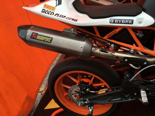 Lo scarico completo Akrapovic sviluppato per la SP4T