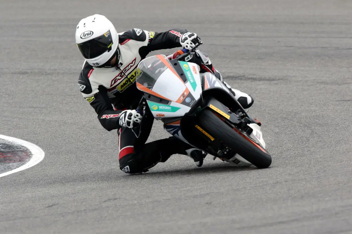 KTM RC 390 Cup SP4T (6)