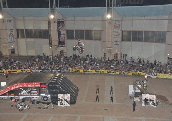 Grande successo alla notte freestyle di Viareggio