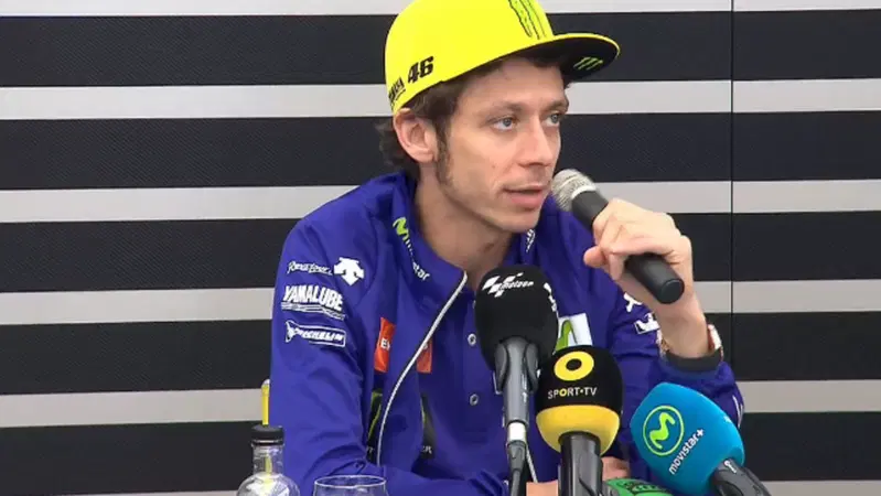 MotoGP 2016. Rossi: "Sarebbe interessante vedere Marquez sulla Yamaha"