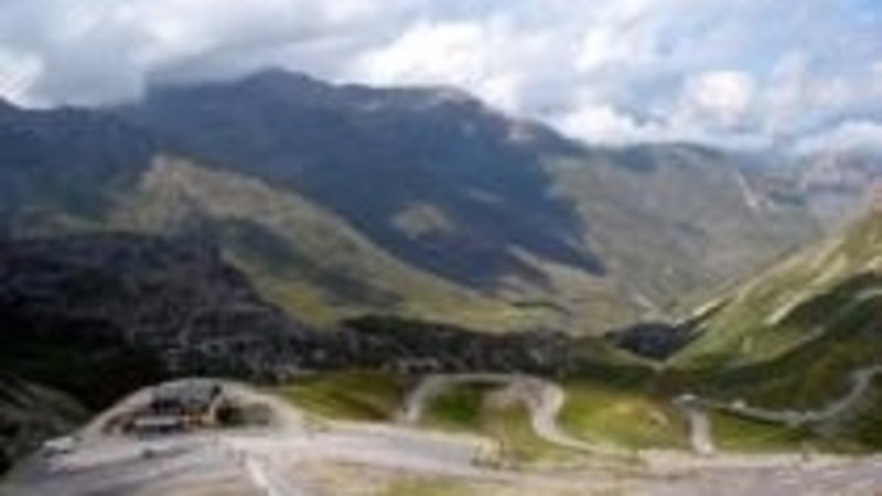 La Route Des Grandes Alpes in moto