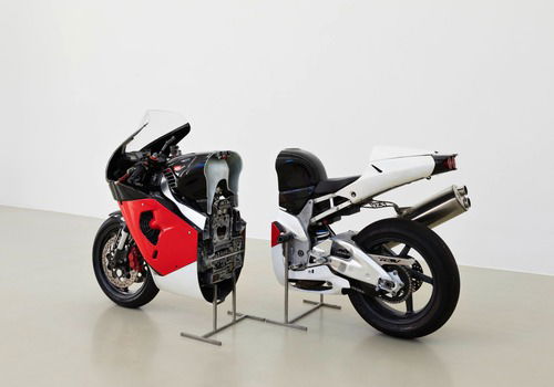 Biennale di Venezia: Alexandra Bircken, l'artista che trasforma le moto in sculture (2)