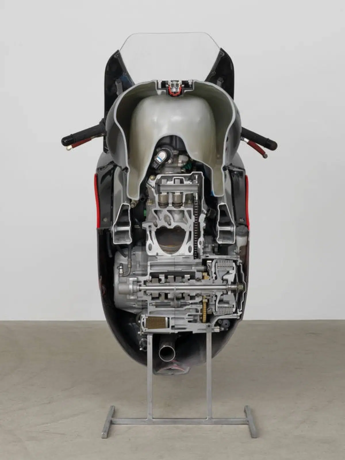 Biennale di Venezia: Alexandra Bircken, l'artista che trasforma le moto in sculture (3)