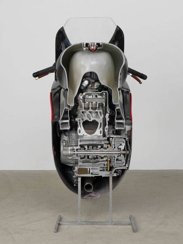 Biennale di Venezia: Alexandra Bircken, l'artista che trasforma le moto in sculture (3)