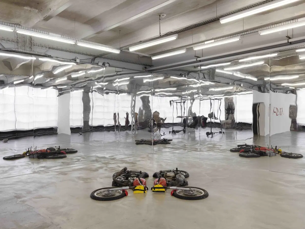 Biennale di Venezia: Alexandra Bircken, l'artista che trasforma le moto in sculture (13)