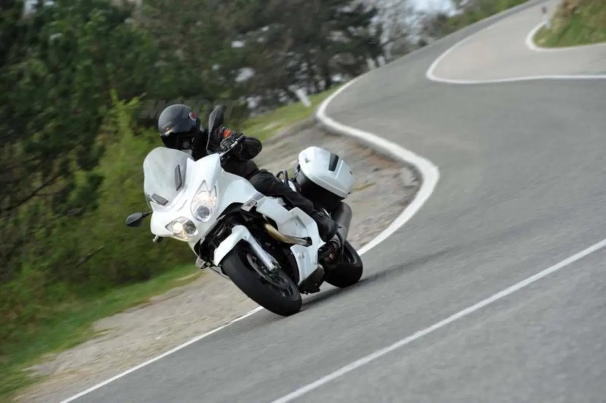 Moto Guzzi Norge GT 8V   (8)