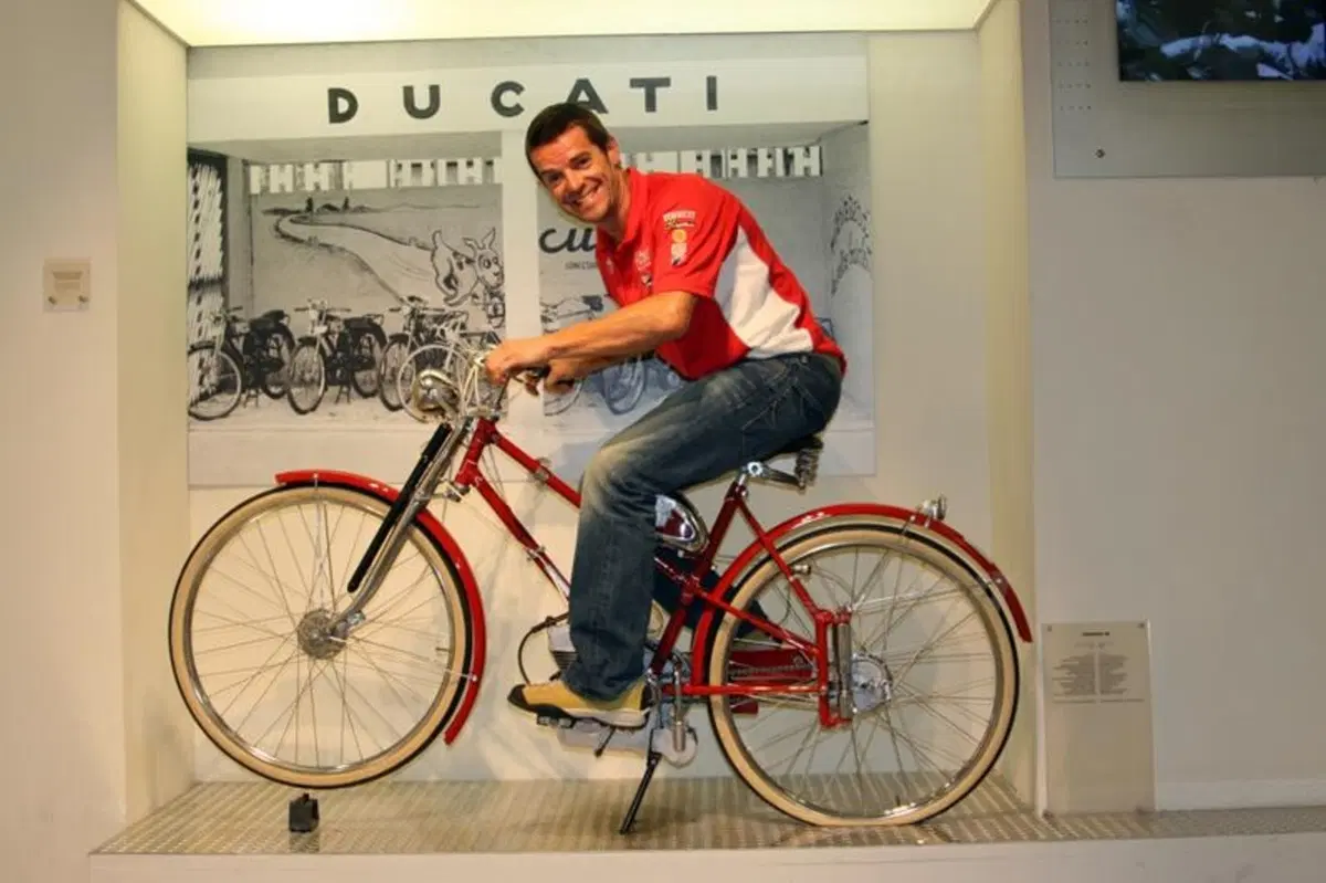 La Ducati festeggia con Carlos Checa la 300ma vittoria in Superbike (8)